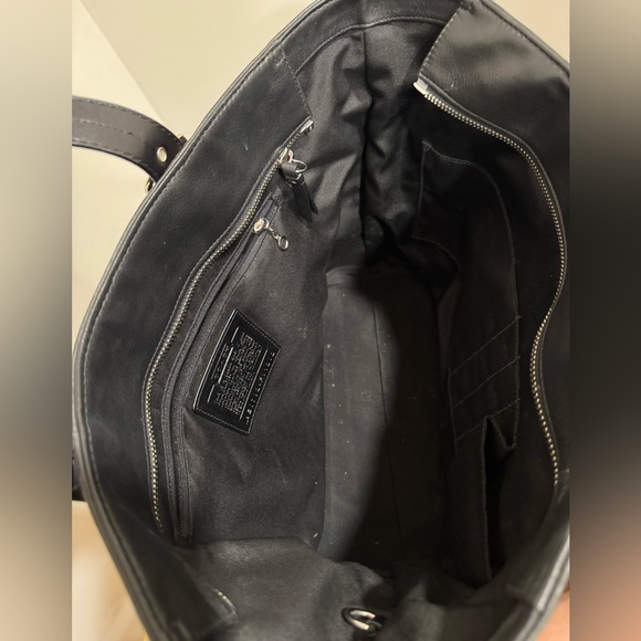 Coach Hampton Black Smooth Leather Tote Shoulder Bag Zip Top F11202 - Picture 8 of 8